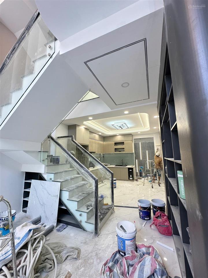 Nhà mới đường hương lộ 2  xây 4 lầu 4x13m hẻm 5m thông hướng bắc