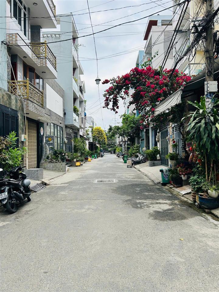 Siêu phẩm 4 lầu nhà phố thang máy 450kg đường mã lò  hương lộ 2 gần bệnh viện bình tân 4x16m