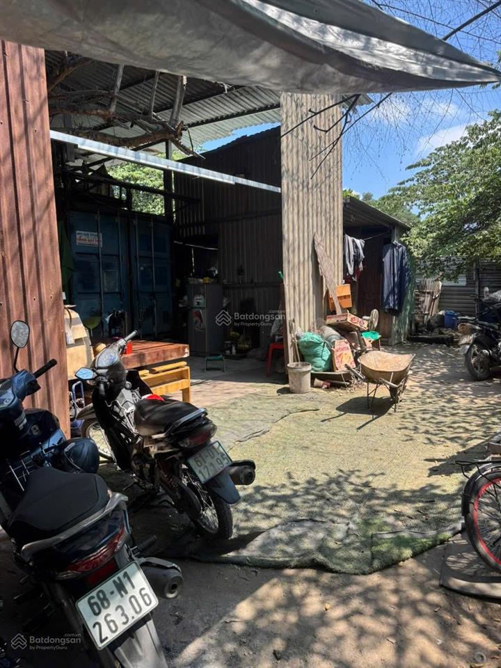 Cần bán gấp kho xưởng củ gốc 2 mặt tiền phường hóa an ( giáp bình dương )