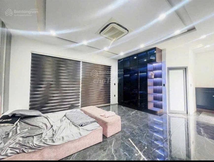 Cho thuê biệt thự sân vườn đẳng cấp tại phường trảng dài  tp đồng nai . dt hơn 1000m2