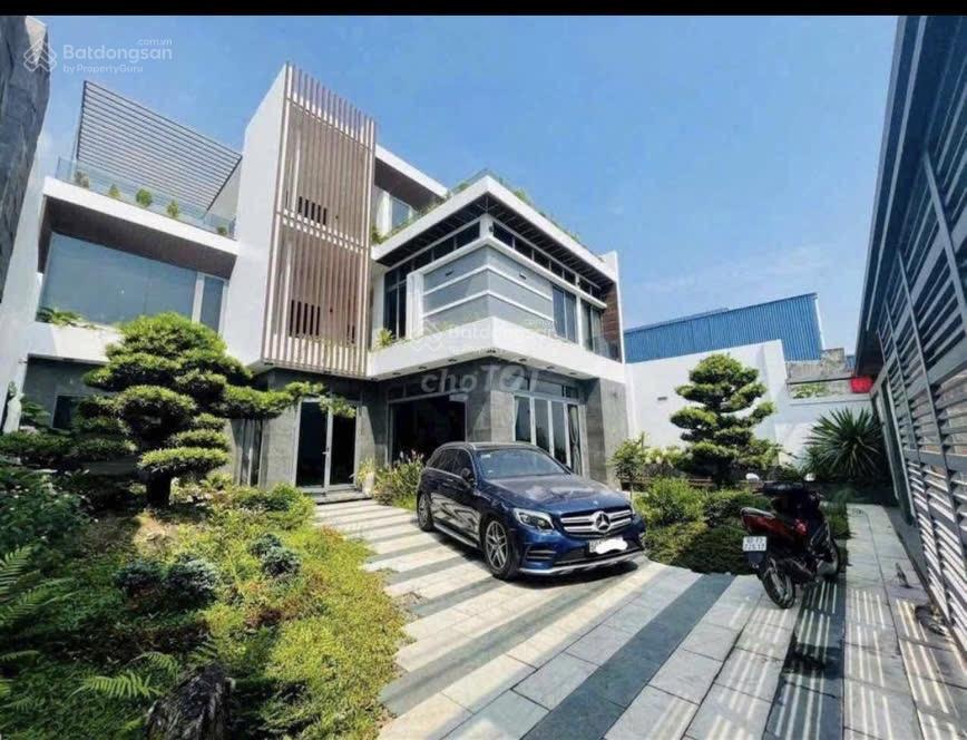 Cho thuê biệt thự sân vườn đẳng cấp tại phường trảng dài  tp đồng nai . dt hơn 1000m2