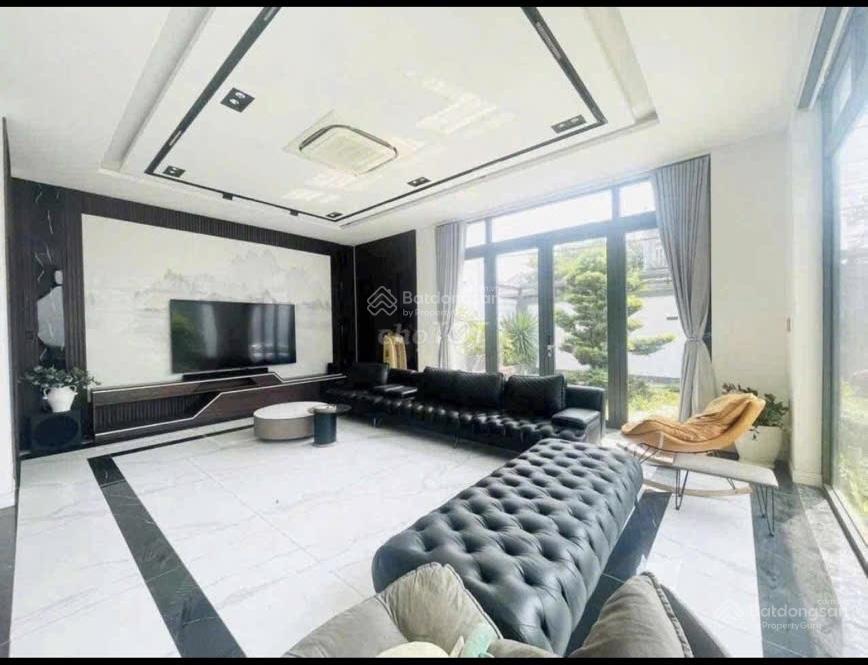 Cho thuê biệt thự sân vườn đẳng cấp tại phường trảng dài  tp đồng nai . dt hơn 1000m2