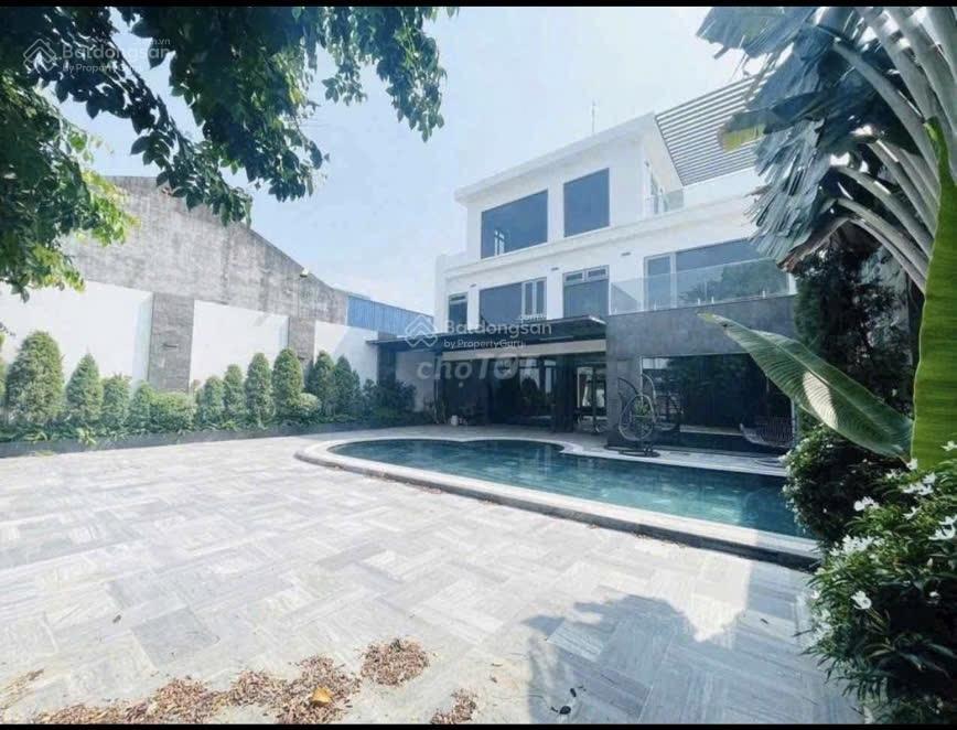 Cho thuê biệt thự sân vườn đẳng cấp tại phường trảng dài  tp đồng nai . dt hơn 1000m2