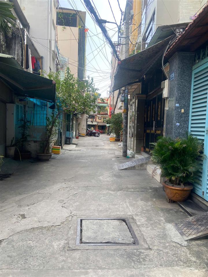 Bán nhà hẻm xe hơi 377 nguyễn tri phương. phường 5. quận 10. (hẻm cơm gà hải nam). nhà 4 tầng.