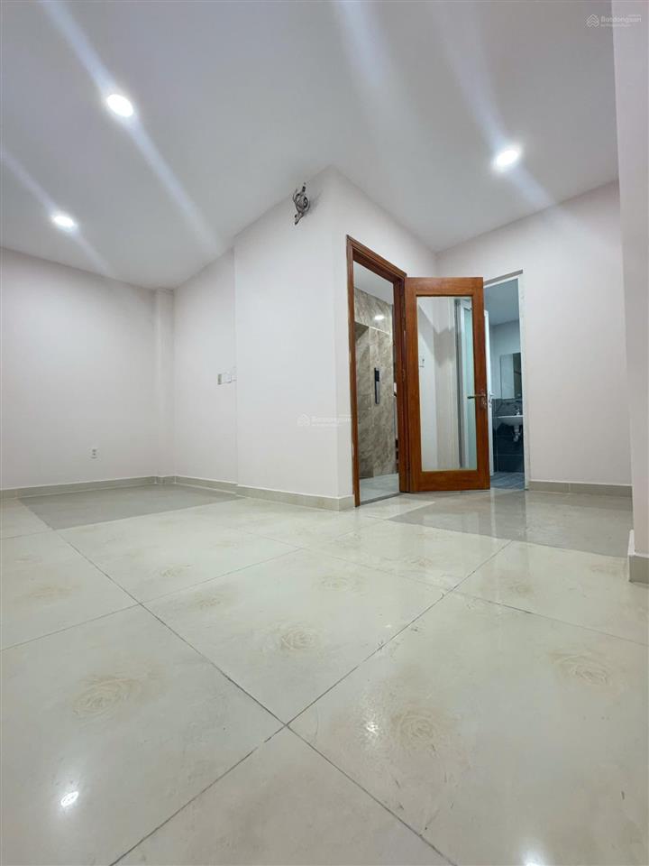 Bán nhà mặt tiền 237 lý thái tổ, p9, q10. dt 5,65m x 18m  hầm 7 tầng đơn giá rẻ 43 tỷ