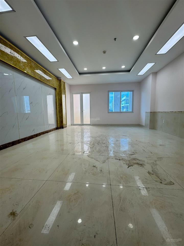 Bán nhà mặt tiền 237 lý thái tổ, p9, q10. dt 5,65m x 18m  hầm 7 tầng đơn giá rẻ 43 tỷ