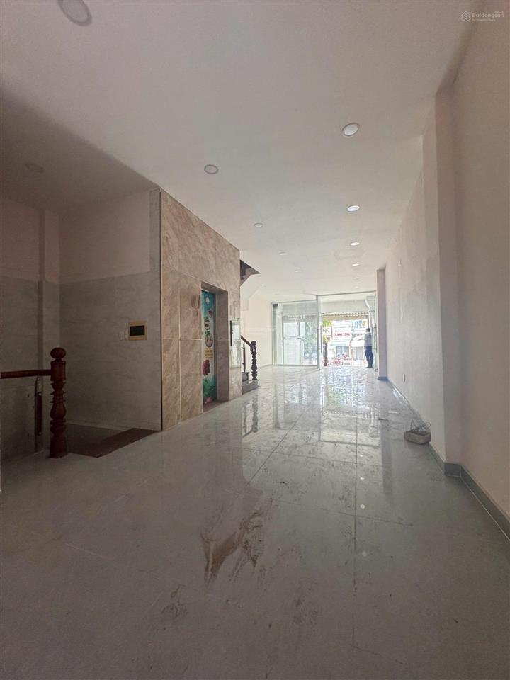 Bán nhà mặt tiền 237 lý thái tổ, p9, q10. dt 5,65m x 18m  hầm 7 tầng đơn giá rẻ 43 tỷ