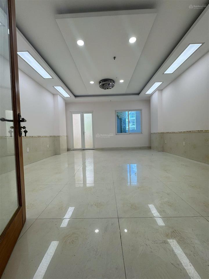 Bán nhà mặt tiền 237 lý thái tổ, p9, q10. dt 5,65m x 18m  hầm 7 tầng đơn giá rẻ 43 tỷ