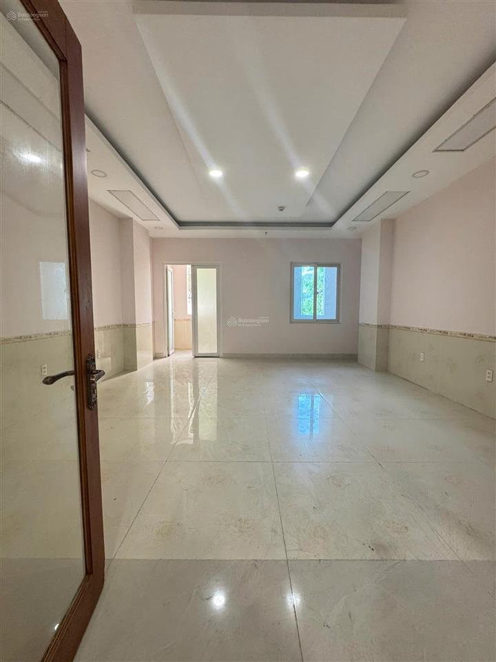 Bán nhà mặt tiền 237 lý thái tổ, p9, q10. dt 5,65m x 18m  hầm 7 tầng đơn giá rẻ 43 tỷ