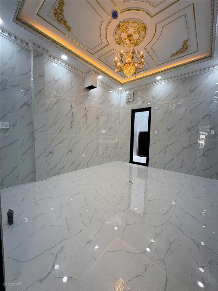 Cho thuê nhà mt đường 3 tháng 2, q10. (4x30m) trệt 3 lầu st tm nhà mới 100%