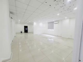 Cho thuê nhà 5 tầng đường núi thành ngang 7m , có tầng hầm để xe , có thang máy