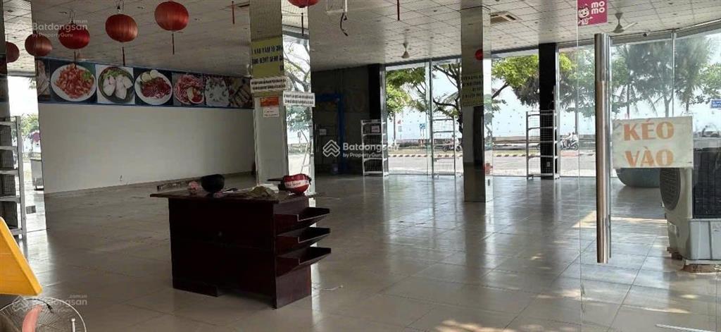 Cho thuê nhà 2 tầng mt đường nguyễn tất thành dt 400m2 ngang 20m vị trí 2 mặt tiền