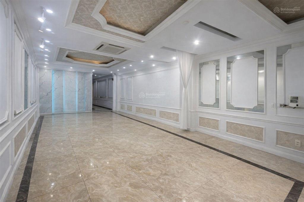 Cho thuê nhà 5.5 tầng đường hàm nghi, thang máy, hệ thống phòng cháy đầy đủ, nhà mới