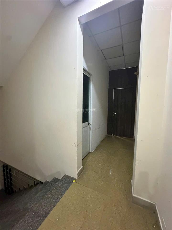 Cho thuê nhà 4 tầng mt đường xô viết nghệ tĩnh
