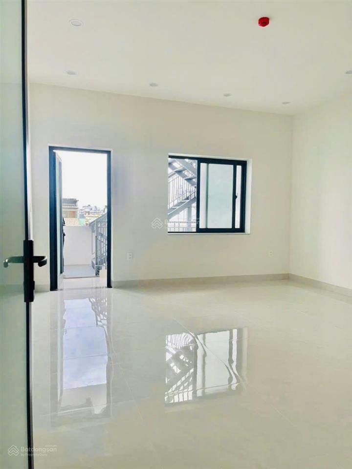 Cho thuê nhà 5 tầng mt đường 30/4 , đầy đủ thang máy, phòng cháy, điều hòa