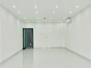 Cho thuê nhà 5 tầng mt đường 30/4 , đầy đủ thang máy, phòng cháy, điều hòa