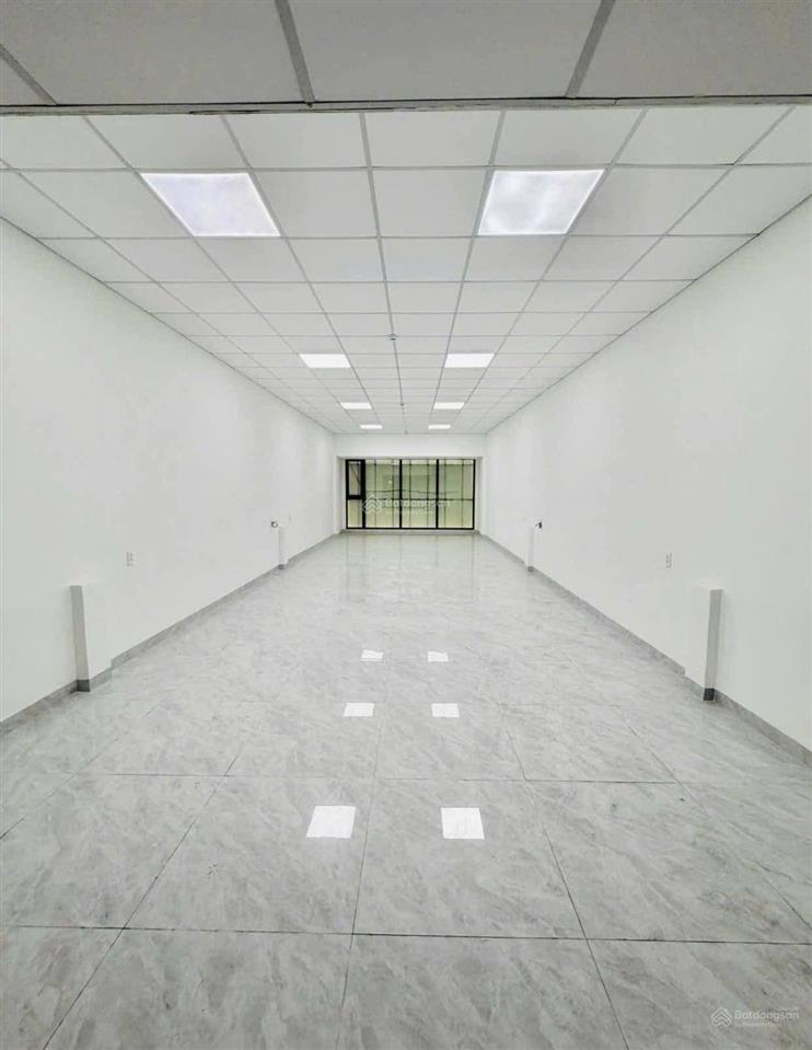 Cho thuê tòa nhà 4.5 tầng đường nguyễn phước lan, mới đầy đủ thang máy, hệ thống phòng cháy