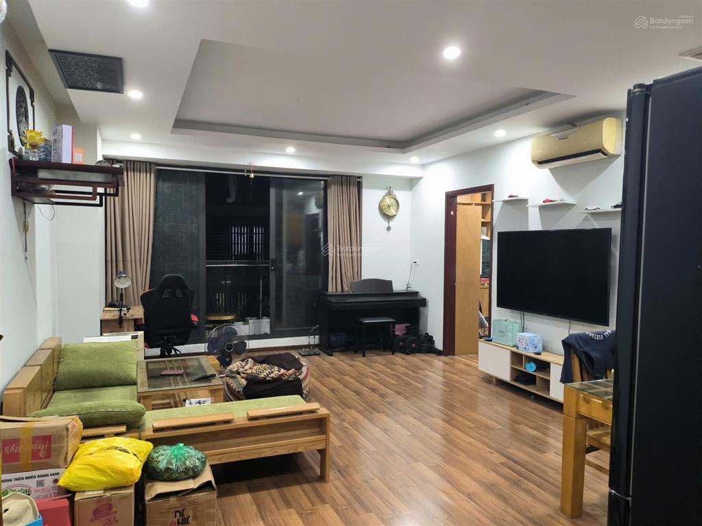 Cần bán căn 4 phòng ngủ chung cư euroland tsq