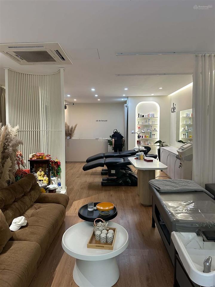 Cho thuê tầng 2 biệt thự hoàng thành villas, nhìn sang tòa seasons avenue