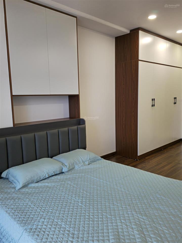 Cho thuê căn hộ 3 phòng ngủ tòa ct3 eco green