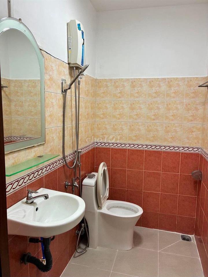 PHÒNG CHO THUÊ FULL NỘI THẤT GẦN E-TOWN CỘNG HÒA