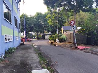 Nhà  đất xây biệt thự căn hộ dịch vụ xa lộ hà nội  ga metro, góc 2mt , dt 12 x 15 đường 10m