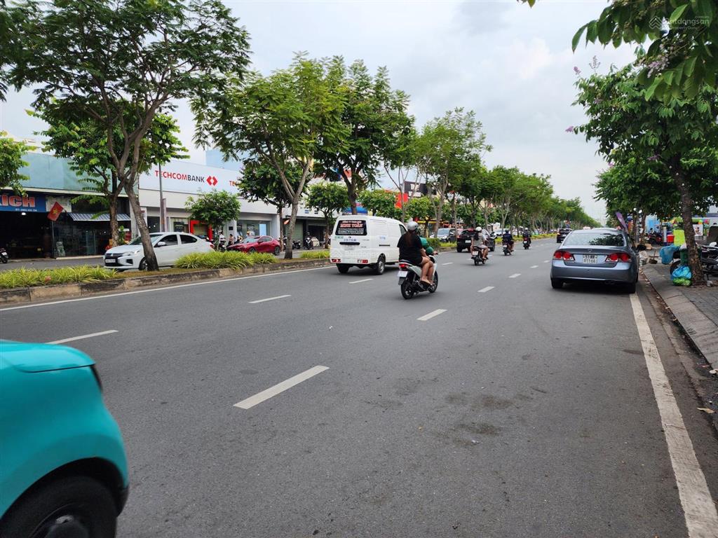 Nhà 2 lầu hẻm trần não, 9 x 12m = 107m2 thổ cư, hơn 10 tỷ