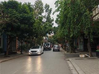 Chính chủ tôi cần bán gấp căn nhà c4 kinh doanh tốt, đường rạp hát, phường kinh bắc, tp bắc ninh