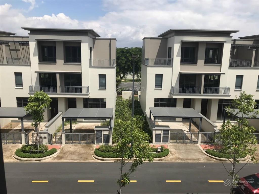 Bán căn nhà phố 1 trệt 2 lầu, cách sân bay long thành 15p, khu nhiều chuyên gia ở. 0947 188 ***