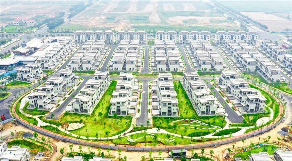 Bán căn nhà phố 1 trệt 2 lầu, cách sân bay long thành 15p, khu nhiều chuyên gia ở. 0947 188 ***
