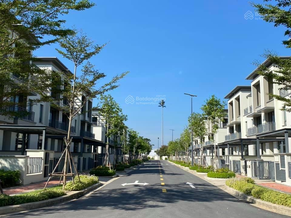 Cần tiền bán gấp nhà phố swan park, 2 mặt thoáng, gần clubhouse. giá thương lượng khách thiện chí