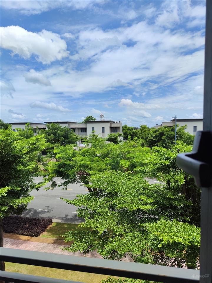 Cần tiền bán gấp nhà phố swan park, 2 mặt thoáng, gần clubhouse. giá thương lượng khách thiện chí