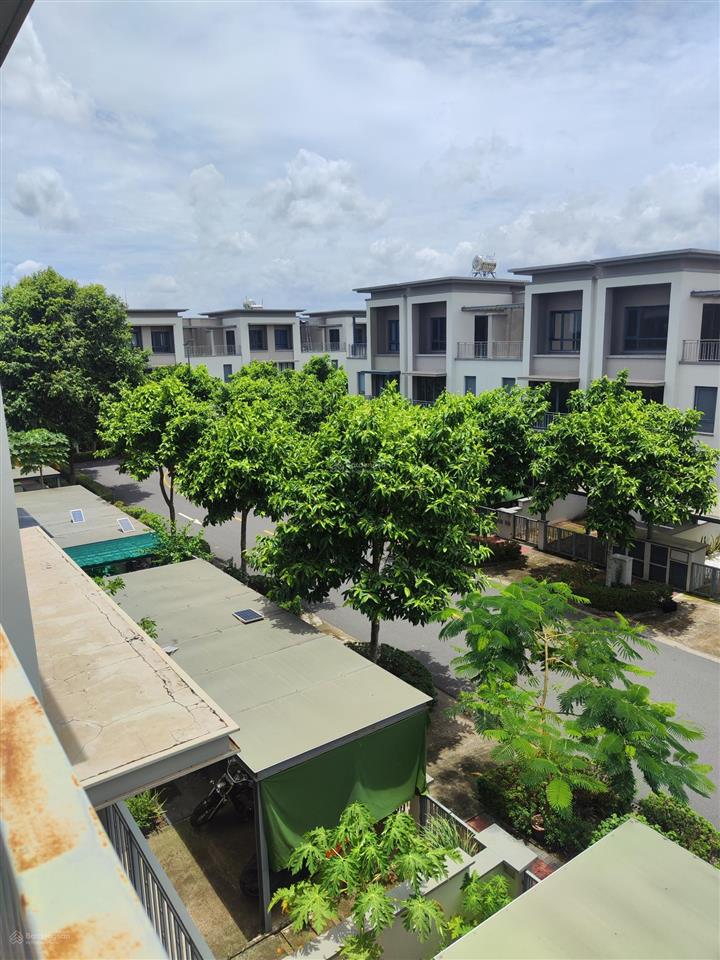 Cần tiền bán gấp nhà phố swan park, 2 mặt thoáng, gần clubhouse. giá thương lượng khách thiện chí