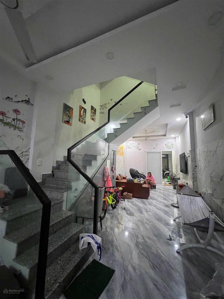 Bán nhà mặt tiền đường 39 btt, 4 tầng lầu, 264m2, 15 tỷ, pháp lý đầy đủ  098852611