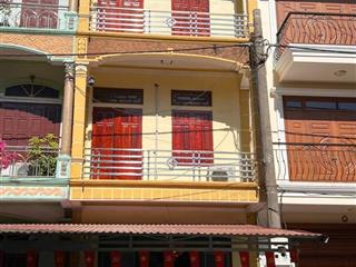 Cho thuê nhà 3 tầng khu cán bộ giá tốt  0989 881 ***