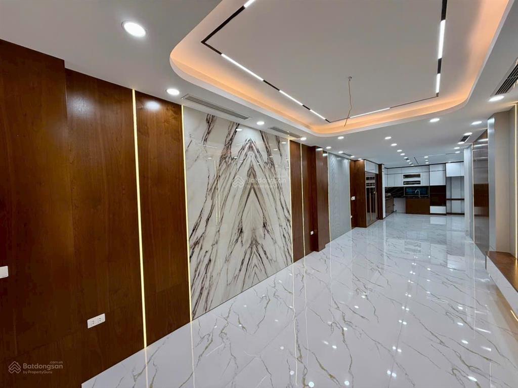 Nhà 80m2 phố tân mai, 7 tầng xây mới, thang máy ô tô vào nhà, 2 mặt ngõ trước sau  0984 182 ***