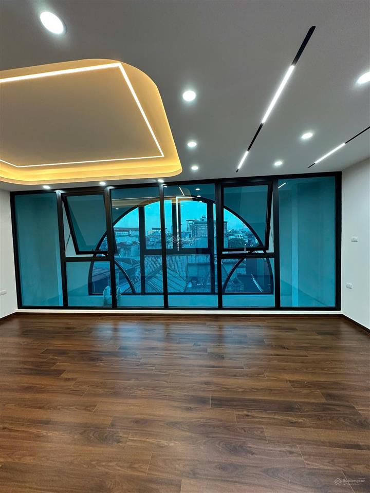 Bán nhà phân lô đền lừ, ô tô tránh 55m2 xây mới 6 tầng thang máy.