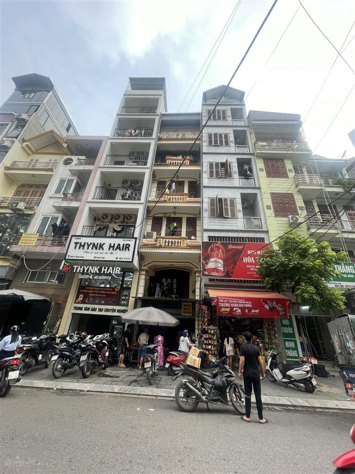 Cho thuê nhà nguyên căn phố dịch vọng.
