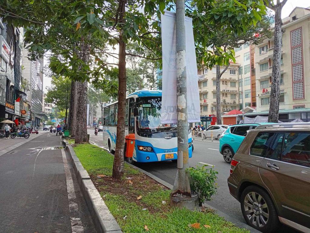 Cho thuê Nhà lầu 2, Mặt tiền Trần Hưng Đạo, Q1