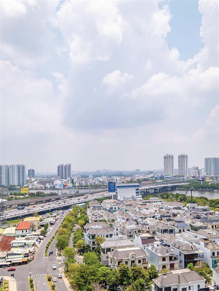 Bán 3pn tòa landmark 81  view công viên, căn góc dt 109m2. sổ hồng, giá 28 tỷ
