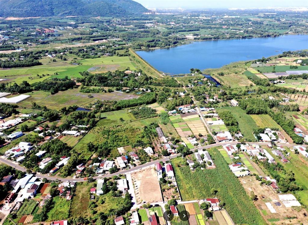 Bán đất mặt tiền đường sông xoài châu pha  giá tốt