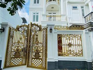 Cho thuê căn biệt thự tân cổ điển 4 phòng ngủ nội thất đẹp mới 100% ngay kdc phú hoà