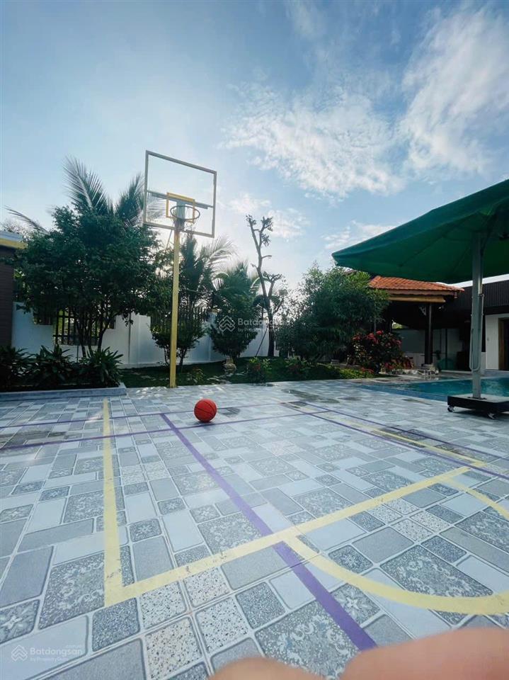 Cho thuê biệt thự villa sân vườn 1050m2 5 phòng ngủ phường tân an  thủ dầu một view sông sài gòn