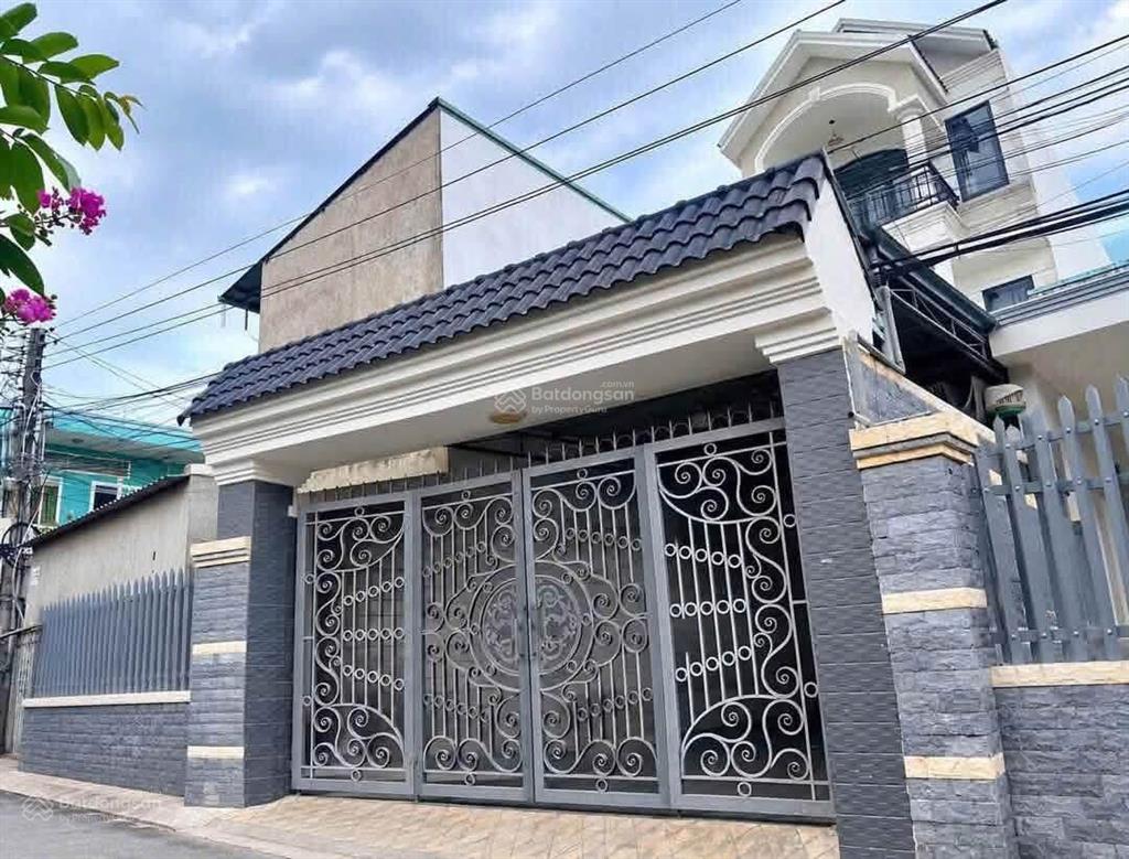 Cho thuê nhà 5phòng ngủ sân ô tô full nội thất gần nhà văn hoá phú lợi