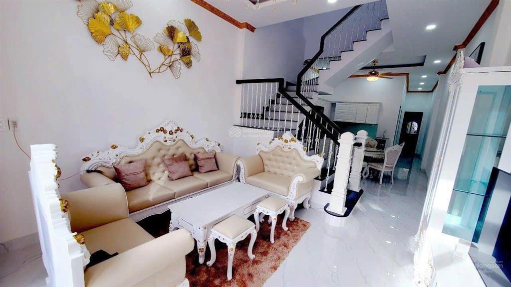 Cho thuê nhà 1 trệt 1 lầu 4 phòng ngủ full nội thất sân ô tô 7 chỗ p. hiệp thành
