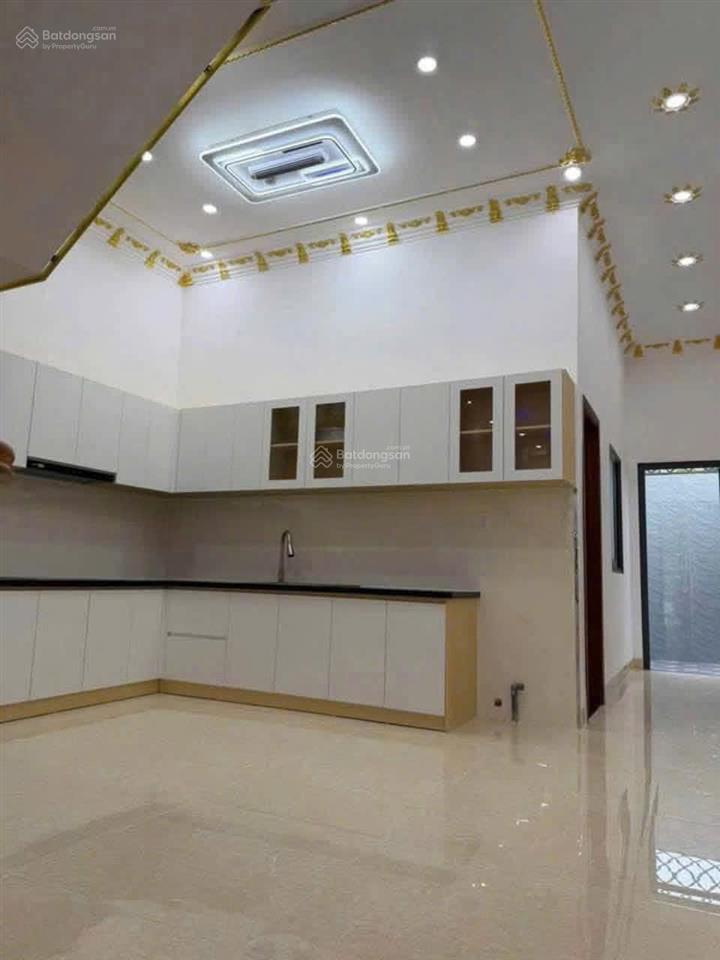 Cho thuê biệt thự mới 100% phú tân 4 phòng ngủ gần vòng xoay tt thương mại tp. mới bình dương