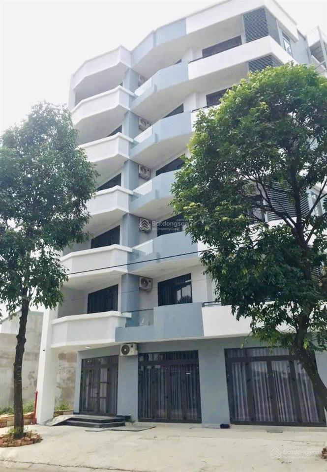 Cho thuê tòa nhà 10 phòng full nội thất gần vòng xoay bảy mẫu trung tâm tp. mới bình dương