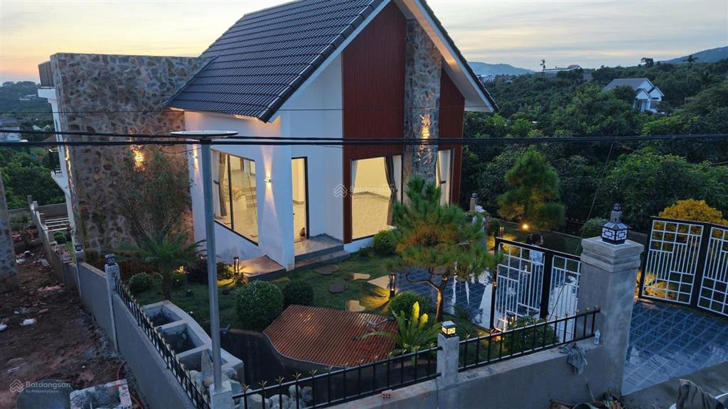 Bán village nhà vườn nghỉ dưỡng ven thành phố đà lạt. nhà vườn 3pn full nội thất view săn mây