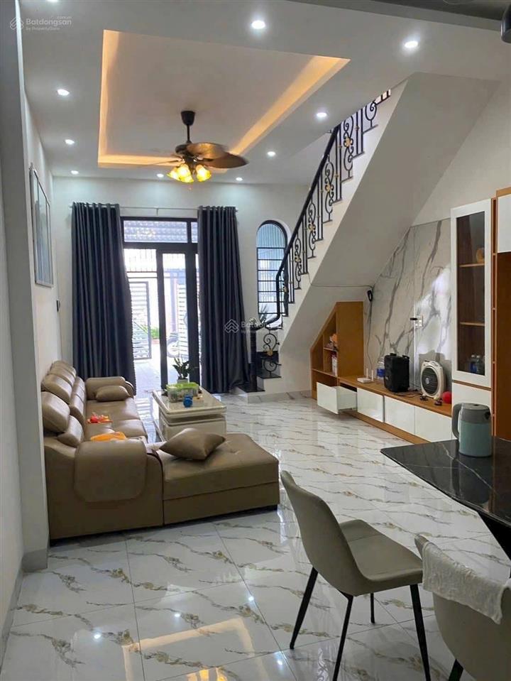 Cho thuê nhà 4 phòng ngủ gần ubnd phú lợi, tp thủ dầu một gần ubnd phú lợi ngã tư lê hồng phong