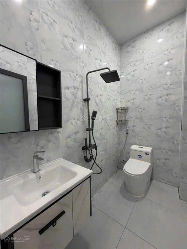 Cho thuê nhà 4 phòng ngủ mới 100% gần tp mới bình dương ở & mở văn phòng